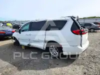 2026 Chrysler PACIFICA фото