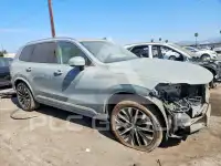 2026 Volvo XC90 фото