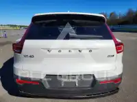 2026 Volvo XC40 фото