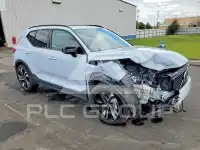 2026 Volvo XC40 фото