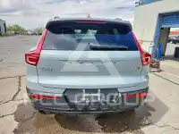 2026 Volvo XC40 фото