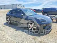 2026 Porsche MACAN фото