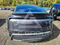 2026 Tesla Model Y фото