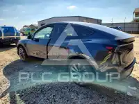2026 Tesla Model Y фото