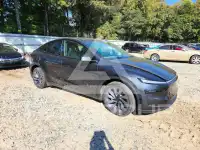 2026 Tesla Model Y фото