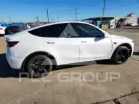 2026 Tesla Model Y фото
