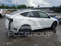 2026 Tesla Model Y фото