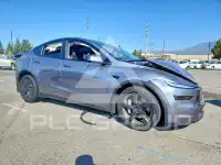2026 Tesla Model Y фото