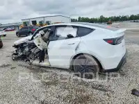 2026 Tesla Model Y фото