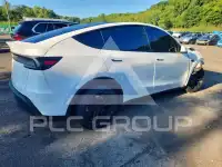 2026 Tesla Model Y фото