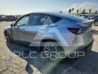 2026 Tesla Model Y фото