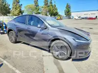 2026 Tesla Model Y фото