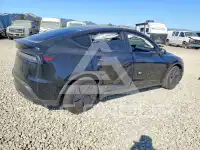 2026 Tesla Model Y фото
