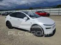 2026 Tesla Model Y фото