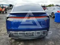 2026 Tesla Model Y фото