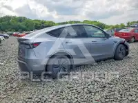 2026 Tesla Model Y фото