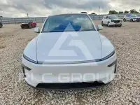 2026 Tesla Model Y фото