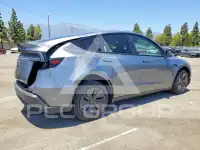 2026 Tesla Model Y фото