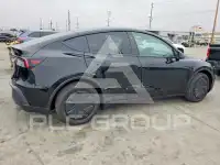 2026 Tesla Model Y фото