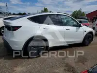 2026 Tesla Model Y фото