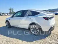 2026 Tesla Model Y фото