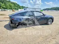 2026 Tesla Model Y фото
