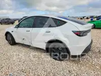 2026 Tesla Model Y фото