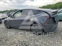 2026 Tesla Model Y фото