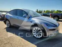 2026 Tesla Model Y фото