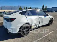 2026 Tesla Model Y photo