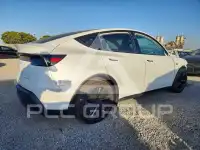 2026 Tesla Model Y photo