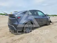 2026 Tesla Model Y фото