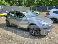 2026 Tesla Model Y фото