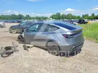 2026 Tesla Model Y фото