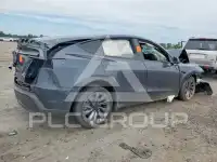 2026 Tesla Model Y фото