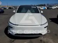 2026 Tesla Model Y фото