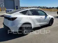 2026 Tesla Model Y фото