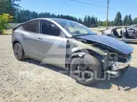 2026 Tesla Model Y фото