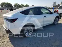 2026 Tesla Model Y фото