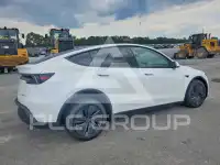 2026 Tesla Model Y фото
