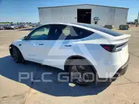 2026 Tesla Model Y фото