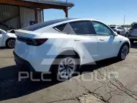 2026 Tesla Model Y фото