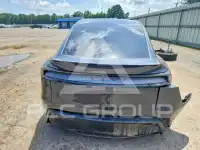 2026 Tesla Model Y фото