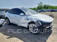 2026 Tesla Model Y фото