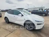 2026 Tesla  фото