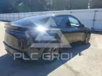 2026 Tesla Model Y фото