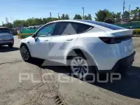 2026 Tesla Model Y фото