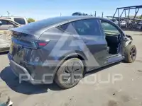 2026 Tesla Model Y photo