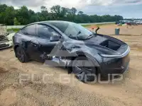 2026 Tesla Model Y фото