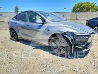 2026 Tesla Model Y photo